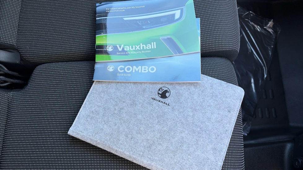 Vauxhall Combo Cargo Combo Diesel 1.5 Turbo D 100ps Prime Plus H1 Van - Image 40