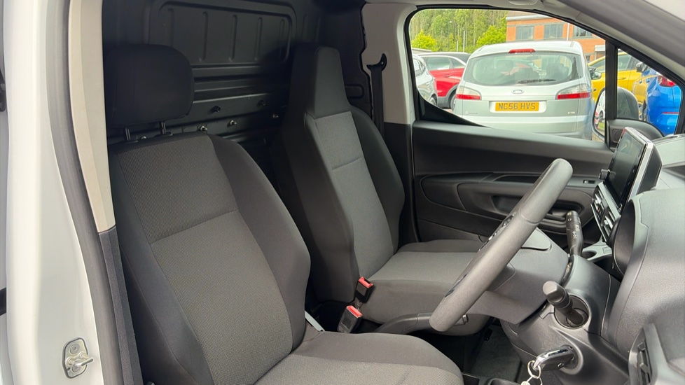 Vauxhall Combo Cargo Combo L2 Diesel 2300 1.5 Turbo D 100ps H1 Prime Van - Image 6