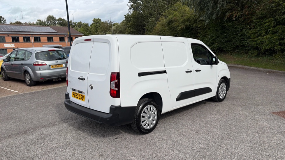 Vauxhall Combo Cargo Combo L2 Diesel 2300 1.5 Turbo D 100ps H1 Prime Van - Image 10