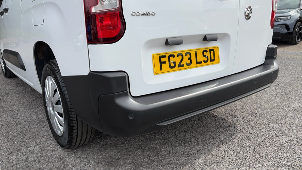 Vauxhall Combo Cargo Combo L2 Diesel 2300 1.5 Turbo D 100ps H1 Prime Van - Image 29