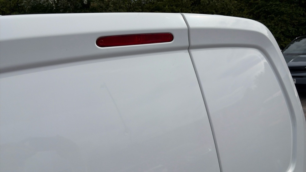Vauxhall Combo Cargo Combo L2 Diesel 2300 1.5 Turbo D 100ps H1 Prime Van - Image 30