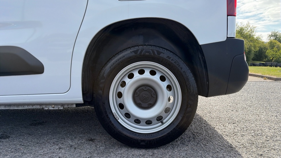 Toyota Proace City L1 Diesel 1.5D 100 Active Van - Image 17