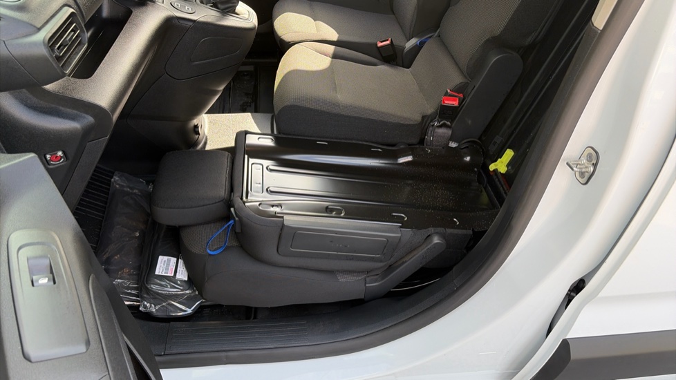 Toyota Proace City L1 Diesel 1.5D 100 Active Van - Image 33
