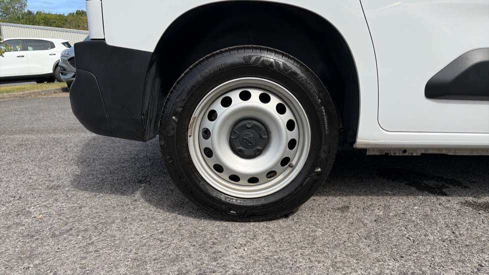 Toyota Proace City L1 Diesel 1.5D 100 Active Van - Image 21