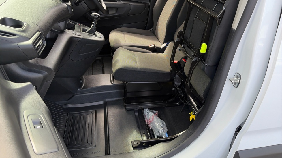 Toyota Proace City L1 Diesel 1.5D 100 Active Van - Image 35