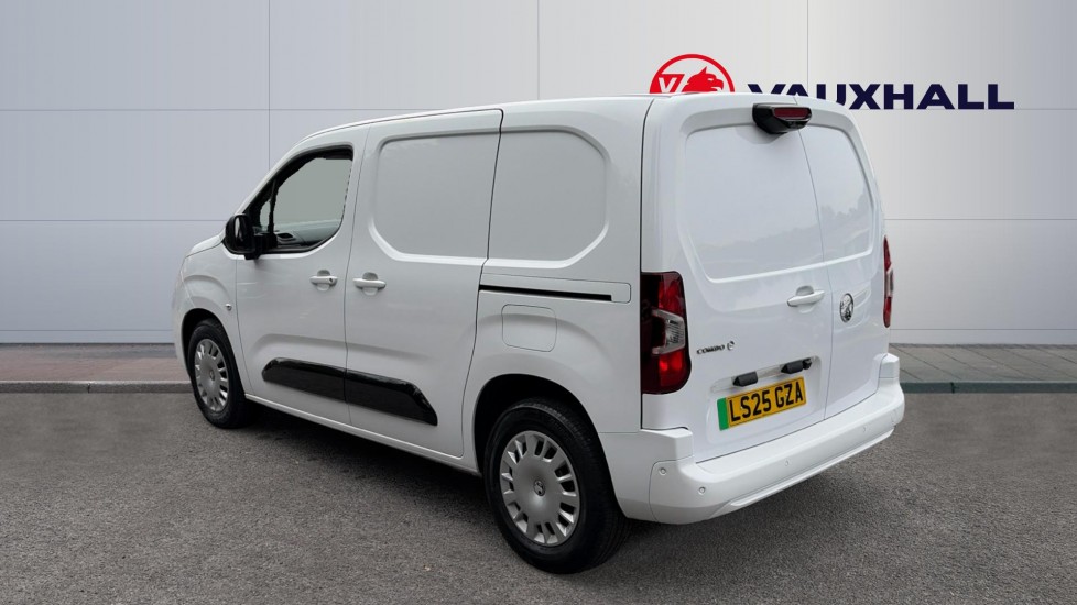 Vauxhall Combo Cargo Combo Electric 100kW Pro 52kWh H1 Van Auto - Image 2