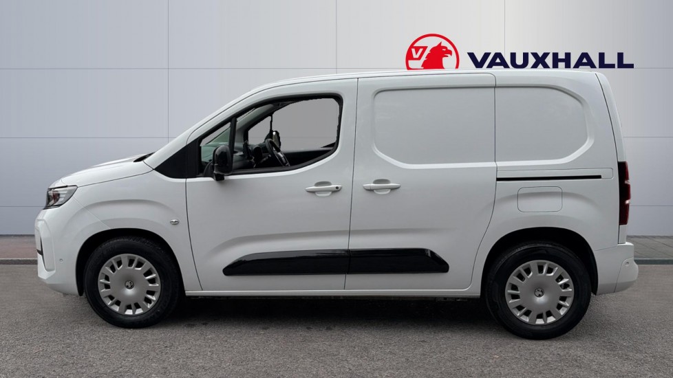 Vauxhall Combo Cargo Combo Electric 100kW Pro 52kWh H1 Van Auto - Image 4