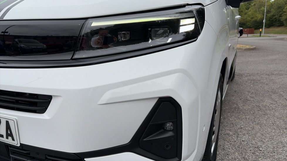 Vauxhall Combo Cargo Combo Electric 100kW Pro 52kWh H1 Van Auto - Image 34