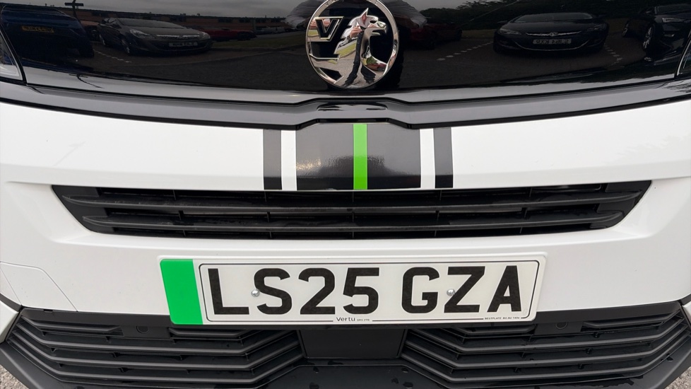 Vauxhall Combo Cargo Combo Electric 100kW Pro 52kWh H1 Van Auto - Image 35