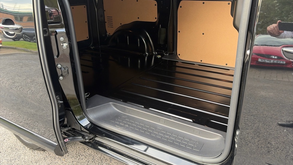 Vauxhall Vivaro L1 Diesel 1.5 Turbo D 120 Pro H1 Van - Image 5
