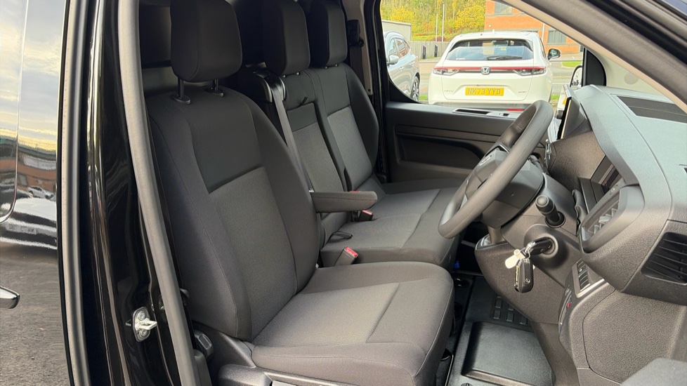 Vauxhall Vivaro L1 Diesel 1.5 Turbo D 120 Pro H1 Van - Image 6