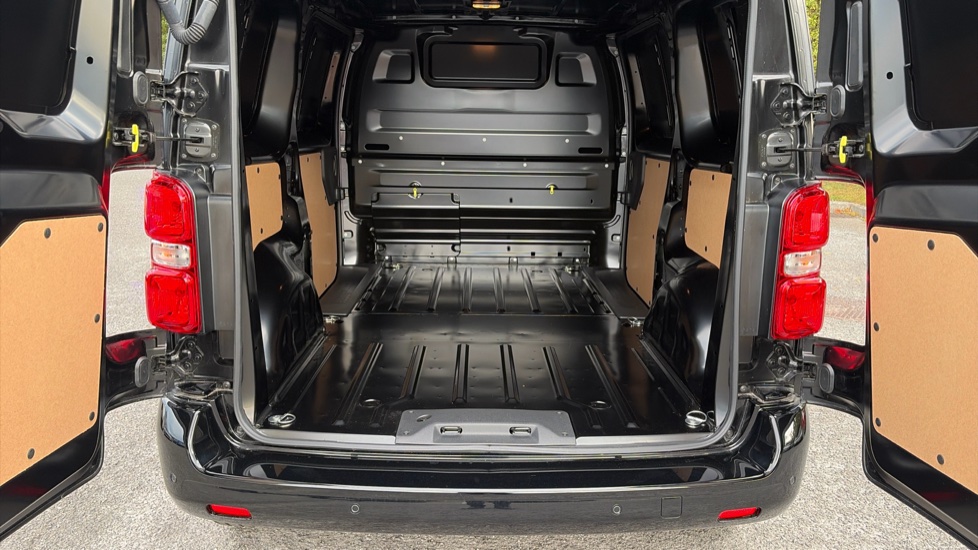 Vauxhall Vivaro L1 Diesel 1.5 Turbo D 120 Pro H1 Van - Image 12