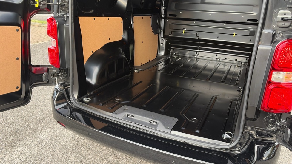Vauxhall Vivaro L1 Diesel 1.5 Turbo D 120 Pro H1 Van - Image 36