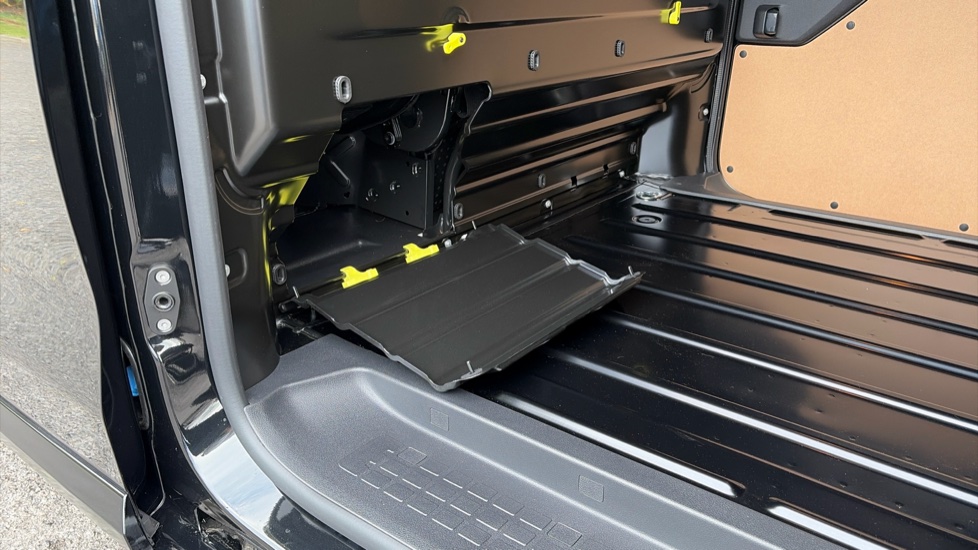 Vauxhall Vivaro L1 Diesel 1.5 Turbo D 120 Pro H1 Van - Image 37