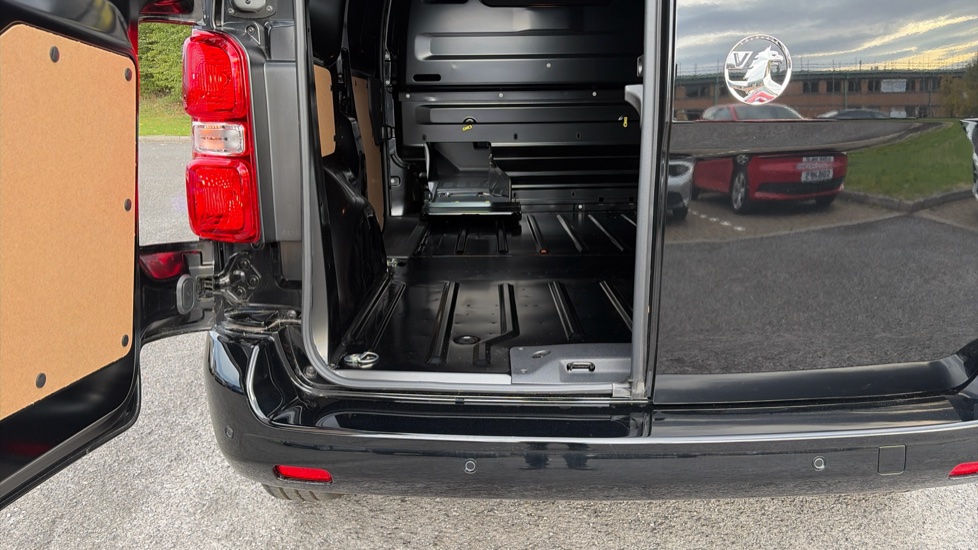 Vauxhall Vivaro L1 Diesel 1.5 Turbo D 120 Pro H1 Van - Image 40