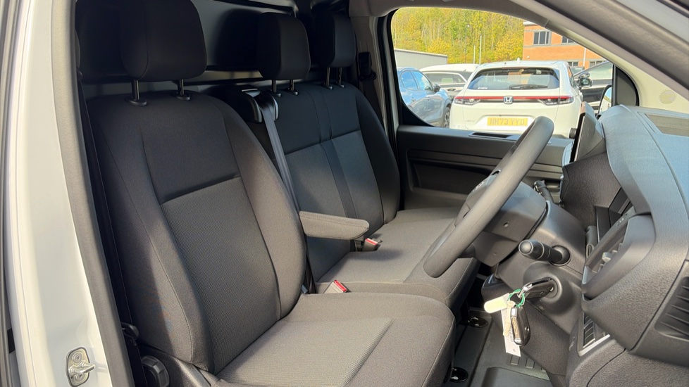 Vauxhall Vivaro L2 Diesel 2.0 Turbo D 145 Prime H1 Van - Image 6