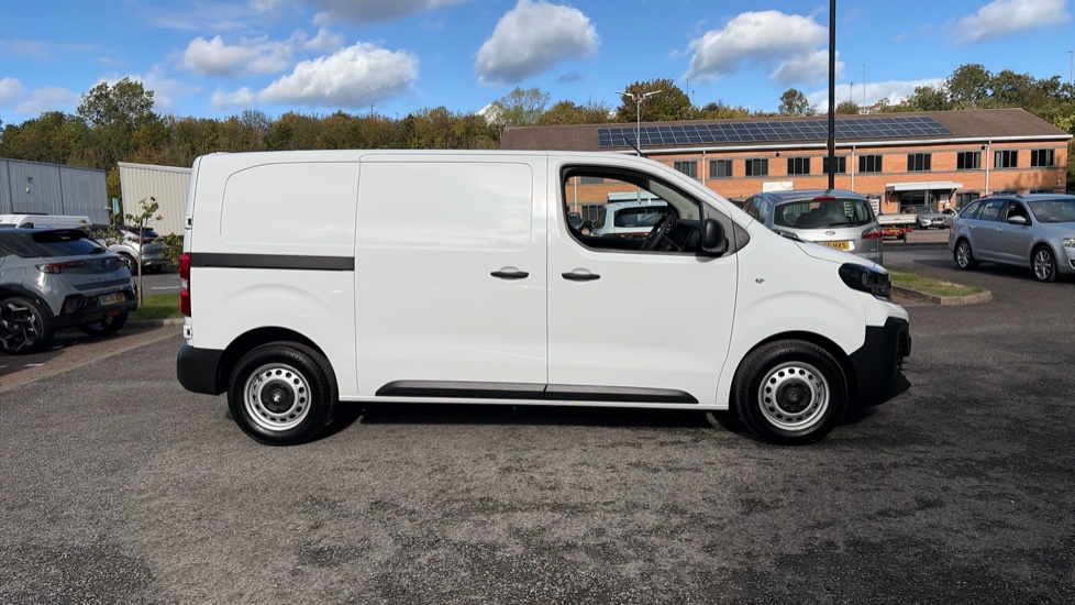 Vauxhall Vivaro L2 Diesel 2.0 Turbo D 145 Prime H1 Van - Image 9