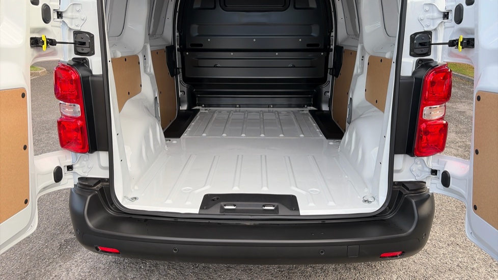 Vauxhall Vivaro L2 Diesel 2.0 Turbo D 145 Prime H1 Van - Image 12