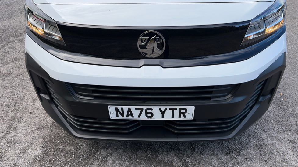 Vauxhall Vivaro L2 Diesel 2.0 Turbo D 145 Prime H1 Van - Image 25