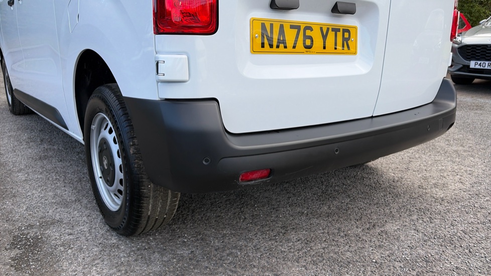 Vauxhall Vivaro L2 Diesel 2.0 Turbo D 145 Prime H1 Van - Image 28