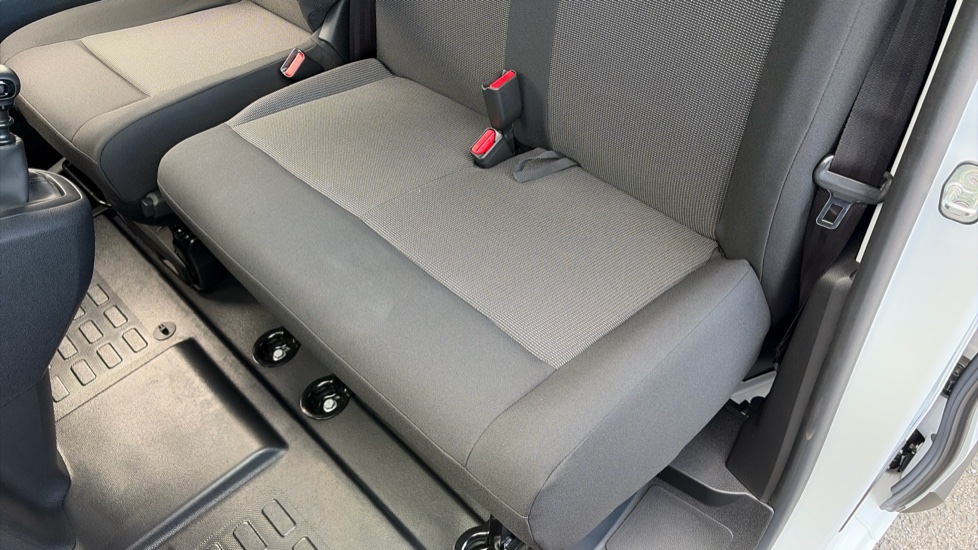 Vauxhall Vivaro L2 Diesel 2.0 Turbo D 145 Prime H1 Van - Image 37