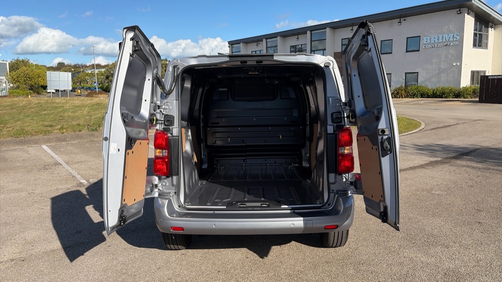 Vauxhall Vivaro L1 Diesel 1.5 Turbo D 120 Pro H1 Van - Image 3