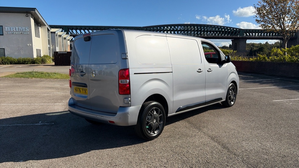 Vauxhall Vivaro L1 Diesel 1.5 Turbo D 120 Pro H1 Van - Image 10