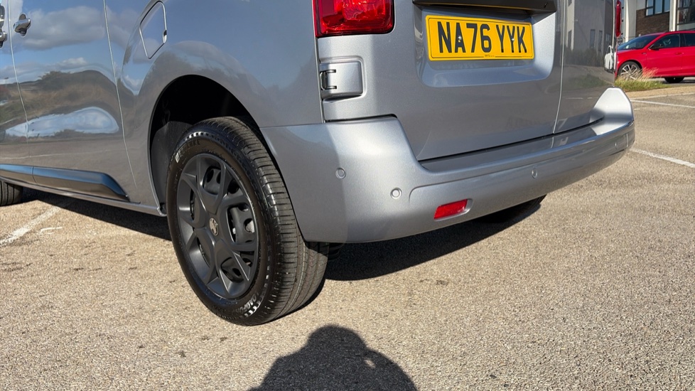 Vauxhall Vivaro L1 Diesel 1.5 Turbo D 120 Pro H1 Van - Image 28