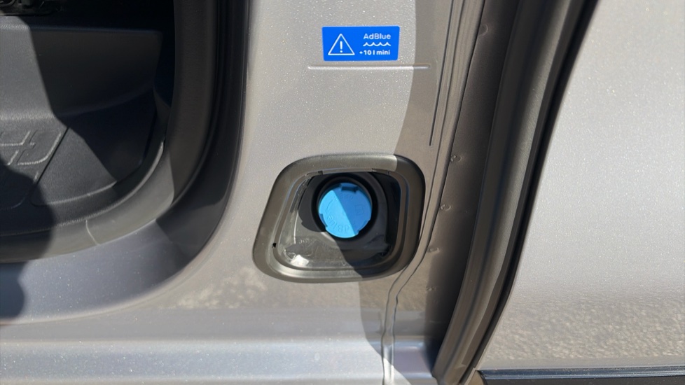 Vauxhall Vivaro L1 Diesel 1.5 Turbo D 120 Pro H1 Van - Image 35