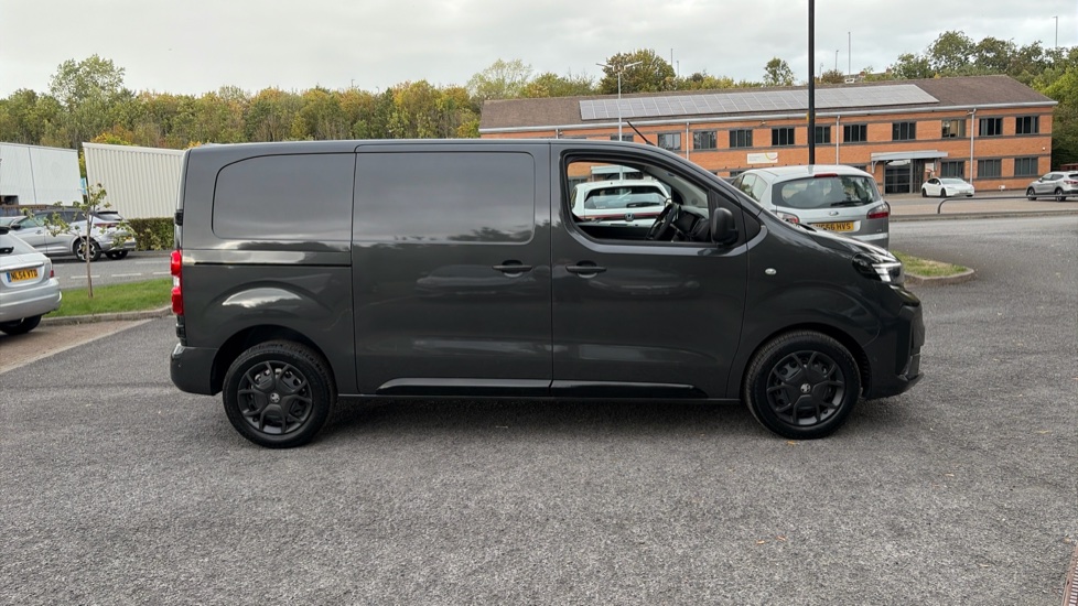 Vauxhall Vivaro L1 Diesel 1.5 Turbo D 120 Pro H1 Van - Image 9
