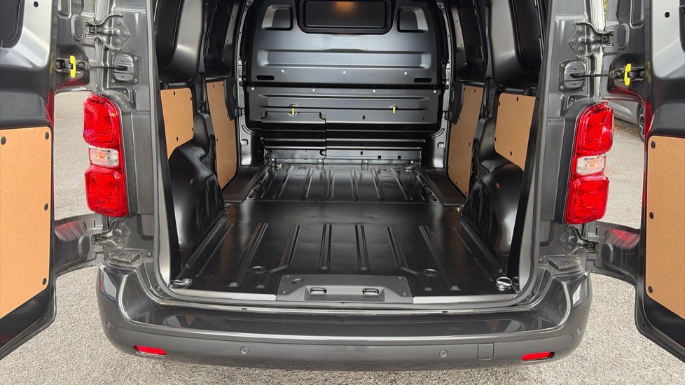 Vauxhall Vivaro L1 Diesel 1.5 Turbo D 120 Pro H1 Van - Image 12
