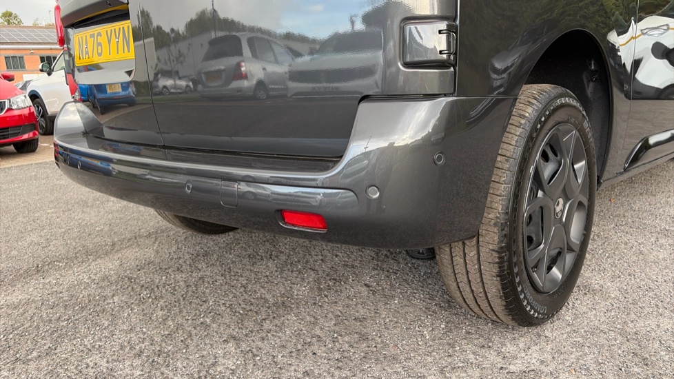 Vauxhall Vivaro L1 Diesel 1.5 Turbo D 120 Pro H1 Van - Image 21