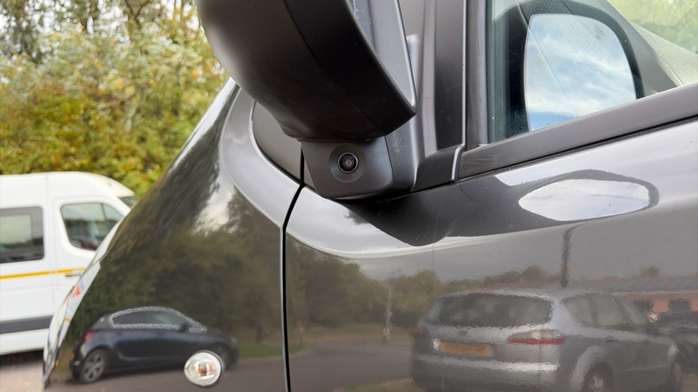 Vauxhall Vivaro L1 Diesel 1.5 Turbo D 120 Pro H1 Van - Image 32