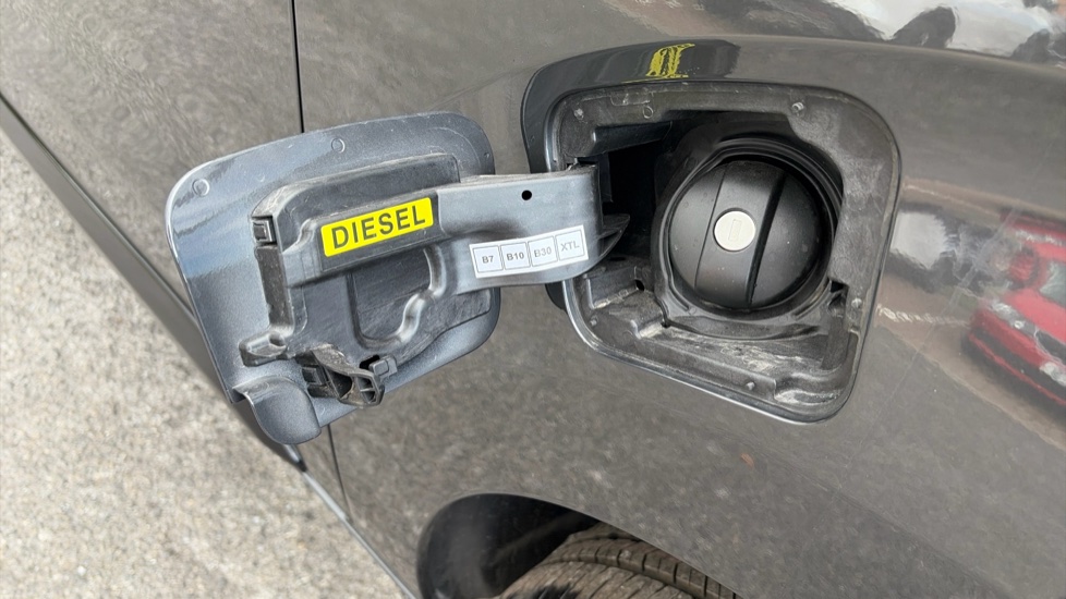 Vauxhall Vivaro L1 Diesel 1.5 Turbo D 120 Pro H1 Van - Image 33