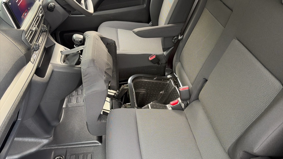 Vauxhall Vivaro L1 Diesel 1.5 Turbo D 120 Pro H1 Van - Image 37