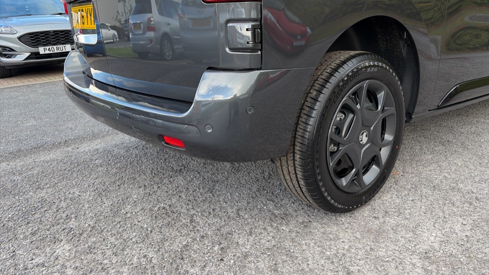 Vauxhall Vivaro L1 Diesel 1.5 Turbo D 120 Pro H1 Van - Image 31