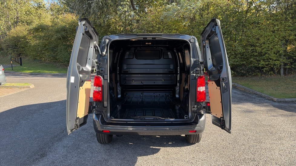 Vauxhall Vivaro L1 Diesel 1.5 Turbo D 120 Pro H1 Van - Image 3