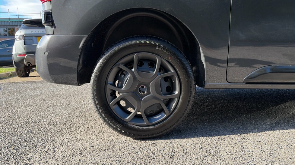 Vauxhall Vivaro L1 Diesel 1.5 Turbo D 120 Pro H1 Van - Image 25