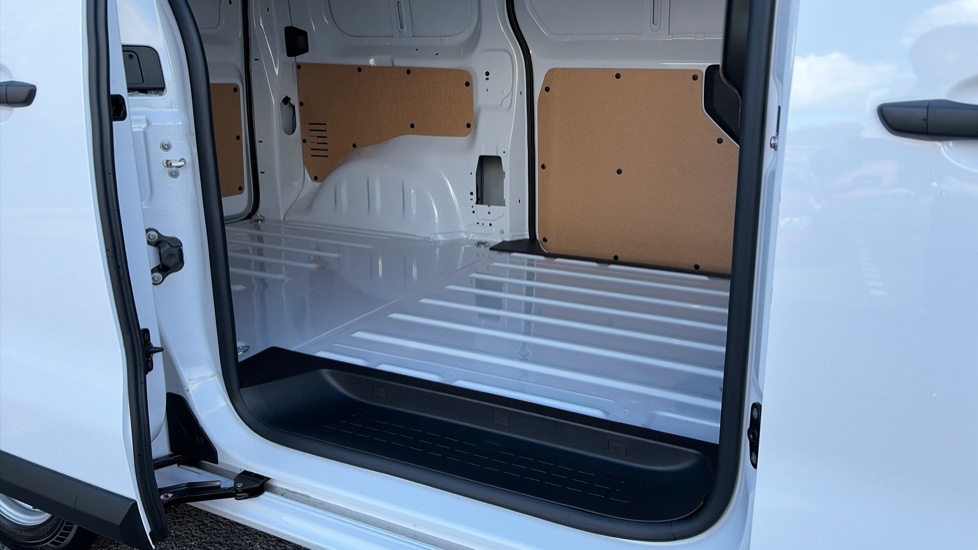 Vauxhall Vivaro L1 Diesel 1.5 Turbo D 120 Prime H1 Van - Image 5