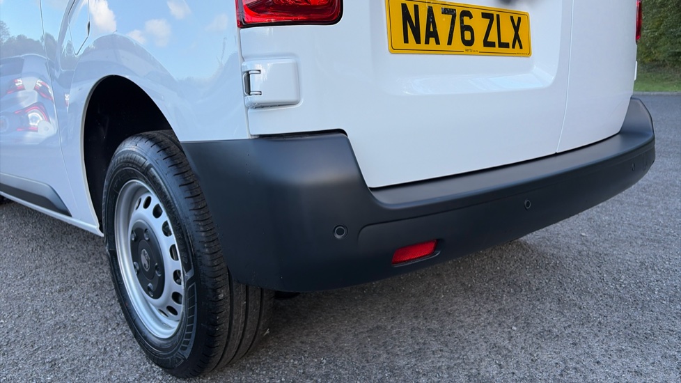 Vauxhall Vivaro L1 Diesel 1.5 Turbo D 120 Prime H1 Van - Image 21