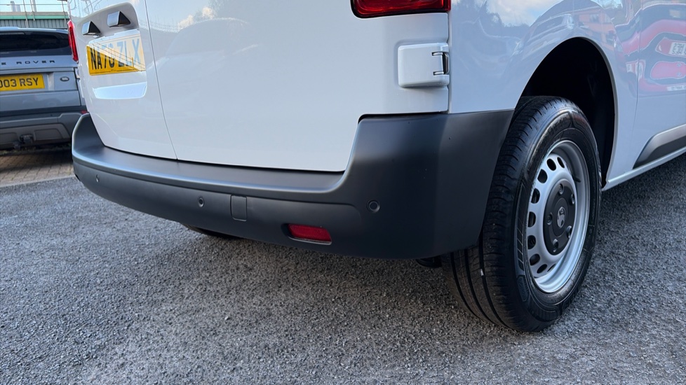 Vauxhall Vivaro L1 Diesel 1.5 Turbo D 120 Prime H1 Van - Image 22