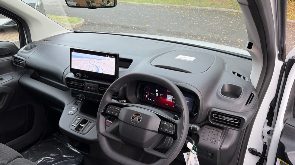 Vauxhall Combo Cargo Combo Electric 100kW Pro 52kWh H1 Van Auto - Image 16