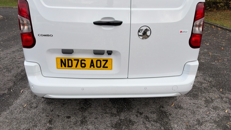 Vauxhall Combo Cargo Combo Electric 100kW Pro 52kWh H1 Van Auto - Image 31