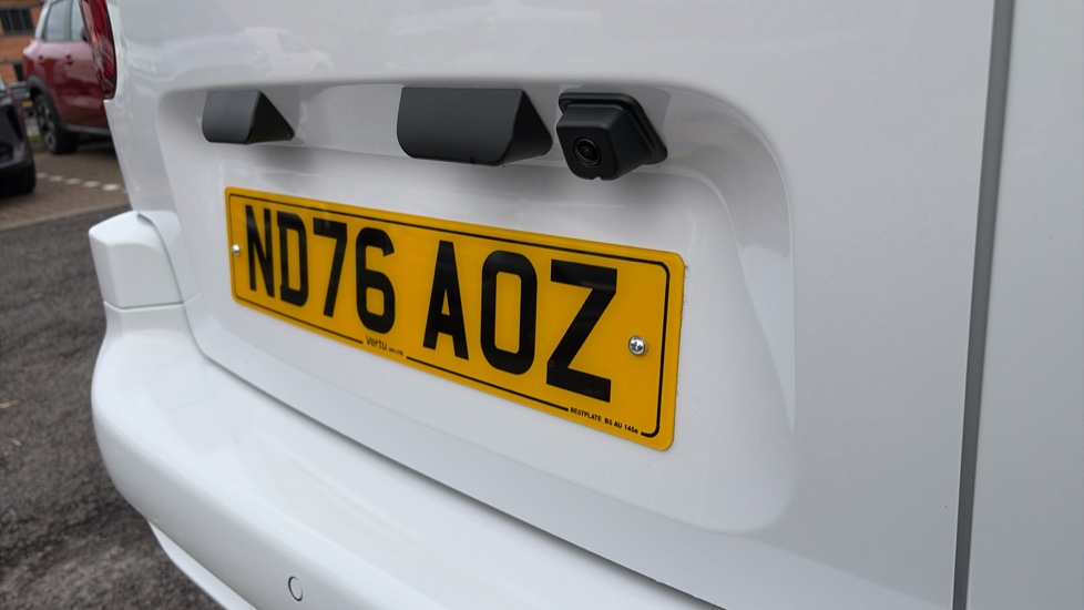 Vauxhall Combo Cargo Combo Electric 100kW Pro 52kWh H1 Van Auto - Image 32