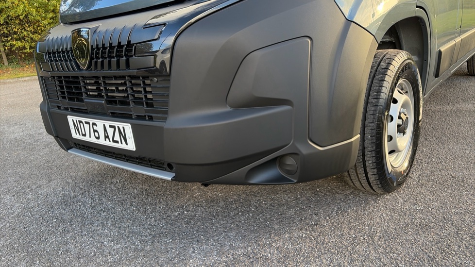 Peugeot Boxer 3500 L2 Diesel 2.2 BlueHDi 140 H2 Van Professional - Image 29