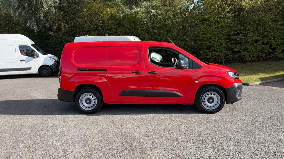 Vauxhall Combo Cargo Combo Xl Electric 100kW Prime Plus 52kWh H1 Van Auto - Image 9
