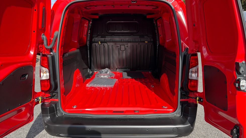 Vauxhall Combo Cargo Combo Xl Electric 100kW Prime Plus 52kWh H1 Van Auto - Image 12