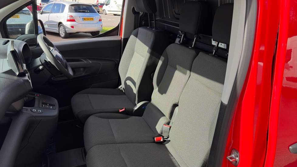 Vauxhall Combo Cargo Combo Xl Electric 100kW Prime Plus 52kWh H1 Van Auto - Image 13