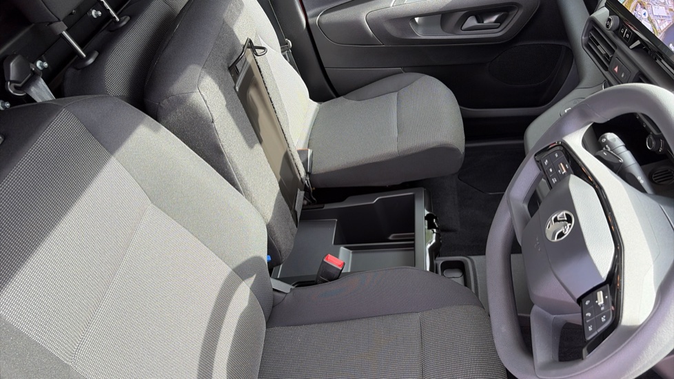 Vauxhall Combo Cargo Combo Xl Electric 100kW Prime Plus 52kWh H1 Van Auto - Image 28