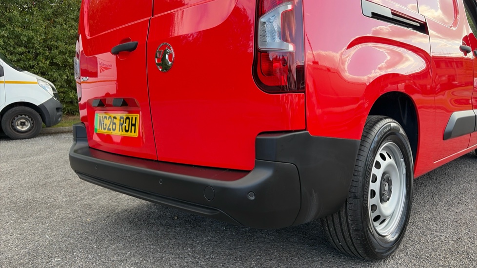 Vauxhall Combo Cargo Combo Xl Electric 100kW Prime Plus 52kWh H1 Van Auto - Image 39